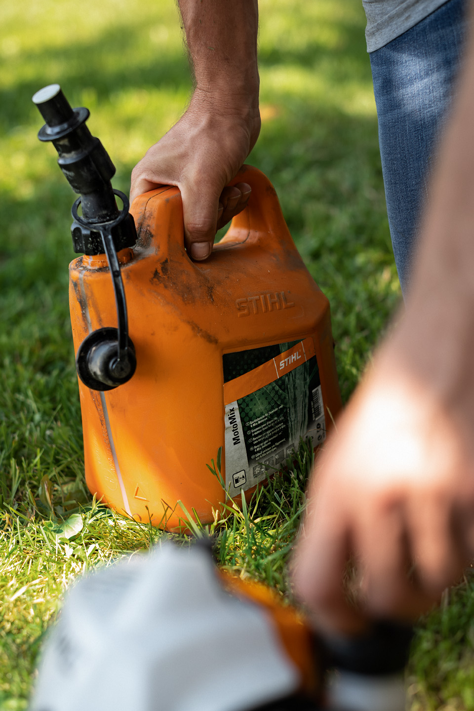 Combustible STIHL MotoMix para guadaña en bidón naranja