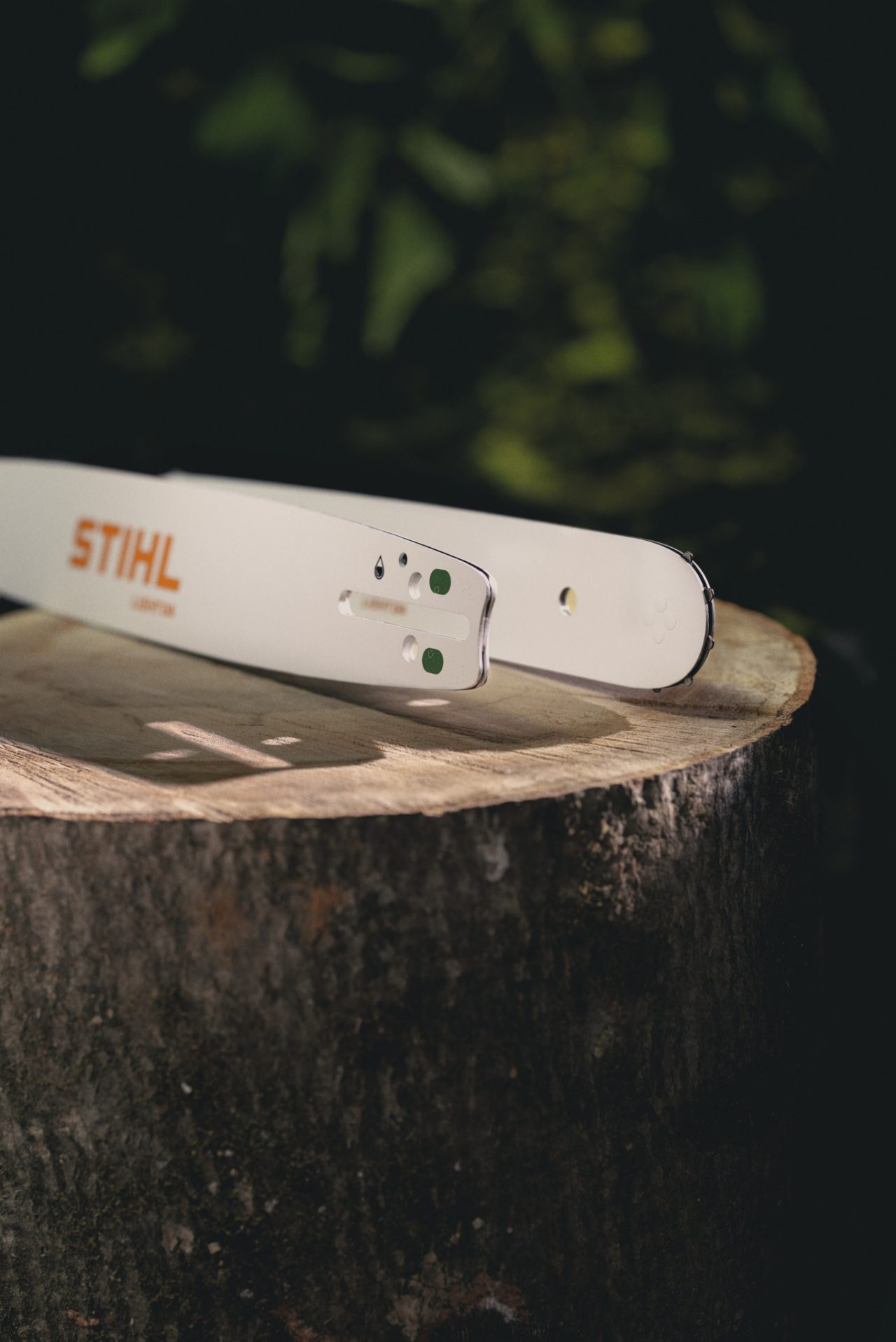 Primer plano de una barra guía STIHL 