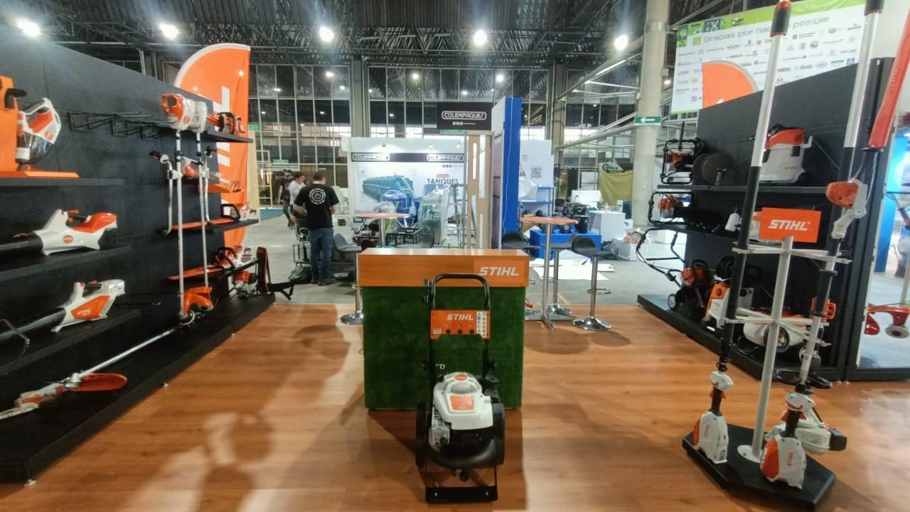 stand con equipos stihl